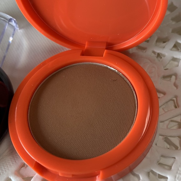 NYC Eyeshadow Duo in Cobble Hill New. Mood by Beauty… & Cinnamon Sucre by ColorD - Picture 4 of 10